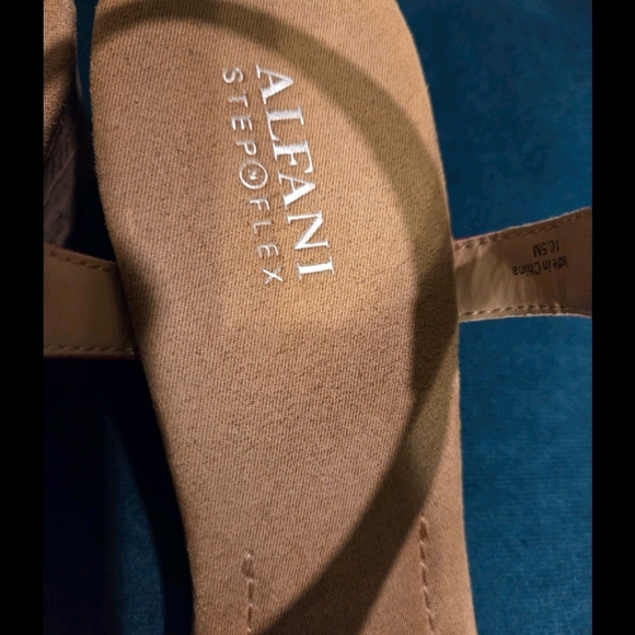 Alfani Womens Vacanzaa 2 Faux Leather T-Strap Wedge Sandals Size 10.5 - Picture 4 of 5